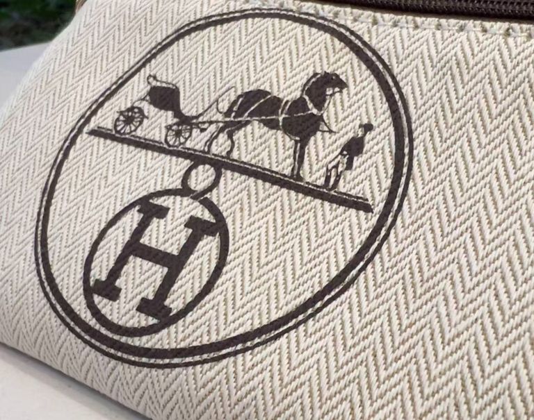限量，售完即止🌸💯Hermes 正品贈品塵袋改裝收納袋 100%正品改裝 | 預訂約4-6星期 娉婷貿易公司 Exquisite Beauty Trading Company