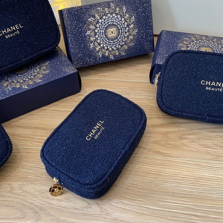【24小時網站自助下單】🌸Chanel 🌠聖誕節限定化妝包 | 預訂約4-6星期 娉婷貿易公司 Exquisite Beauty Trading Company