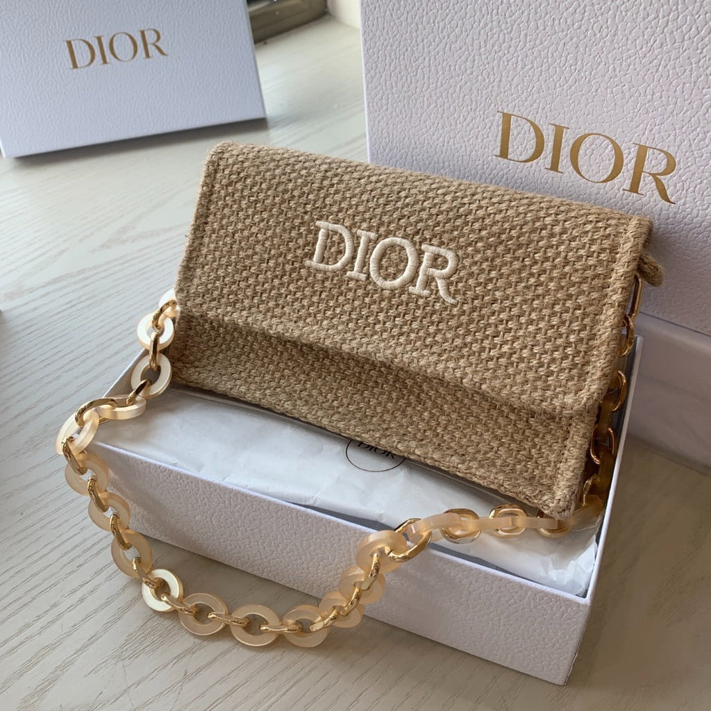 售完即止🌸DIOR Vic gift 超稀有贈品草編包(鏈條可拆取) | 預訂約4-5星期 娉婷貿易公司 Exquisite Beauty Trading Company