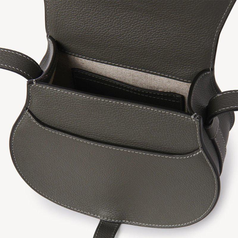 🌸全新 100%正品保證 Chloe Small Marcie Saddle Crossbody Bag for Women in Elephant Grey | 預訂 請先查詢貨期 娉婷貿易公司 Exquisite Beauty Trading Company