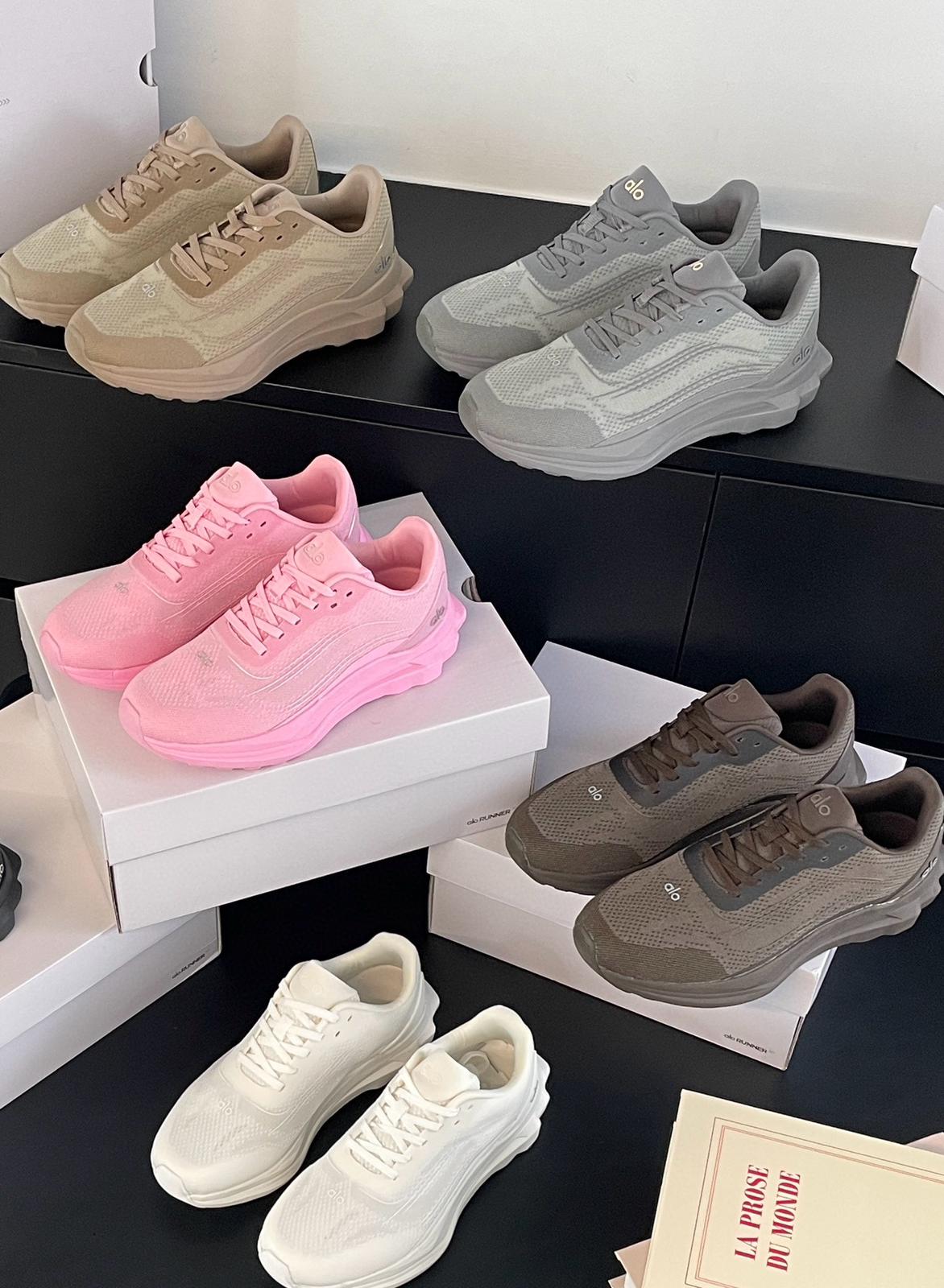 🌸Alo runner 跑步鞋👟 | 預訂約3-4星期(自行備註顏色及尺寸) 娉婷貿易公司 Exquisite Beauty Trading Company