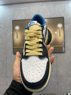 🌸AJ1倒勾Travis Scott x Air Jordan 1 ” Reverse Mocha “ AJ1喬1 TS 閃電 聯名倒鈎 低幫文化籃球鞋#黑+白+藍+淡黃 | 預訂約3-4星期(自行備註尺寸) 娉婷貿易公司 Exquisite Beauty Trading Company
