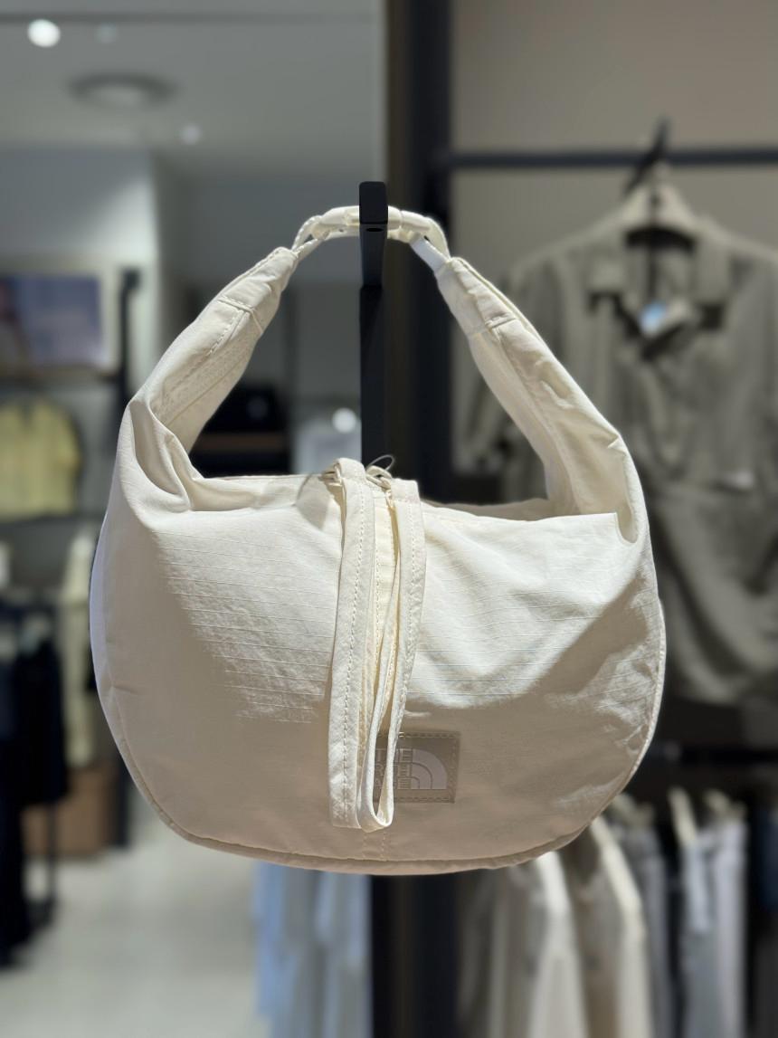 售完即止🌸韓國代購🇰🇷The North Face Urban tote bag Mini 返貨啦‼️‼️ | 預訂約3-4星期(自行備註顏色) 娉婷貿易公司 Exquisite Beauty Trading Company