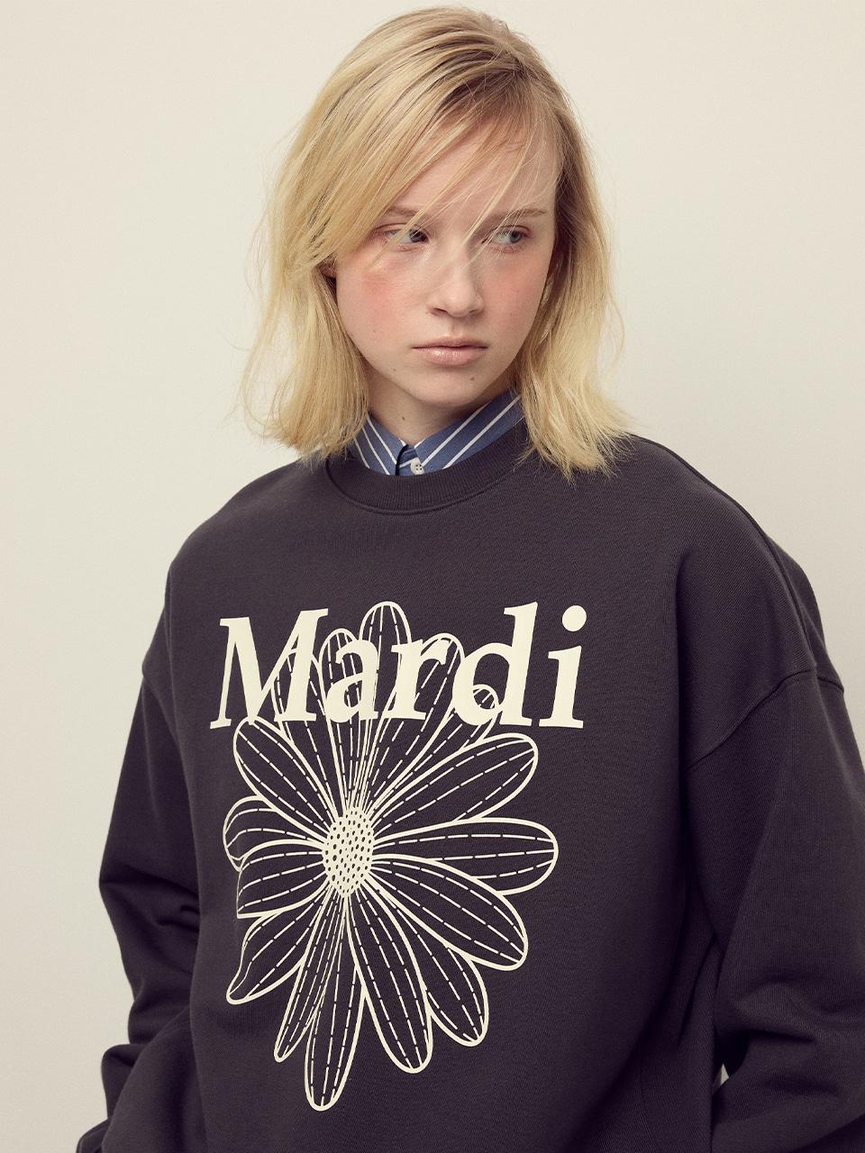 20/10截，長期訂貨🌸Mardi Mercredi 韓國專門店/免稅店 2025年最新款Tee 折扣優惠💕新上市🆕最新款衛衣😍Mardi Mercredi SWEATSHIRT FLOWERMARDI_CHARCOAL IVORY | 預訂約3-4星期 娉婷貿易公司 Exquisite Beauty Trading Company