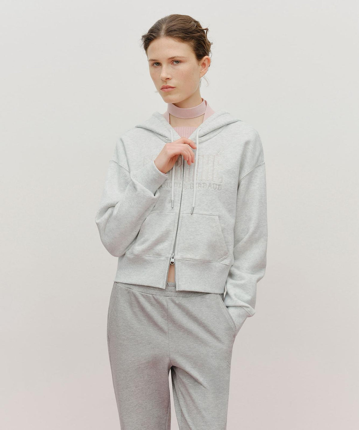 售完即止🌸🇰🇷Marithe W LACE APPLIQUE CROP HOODIE ZIPUP | 預訂約3-4星期 娉婷貿易公司 Exquisite Beauty Trading Company