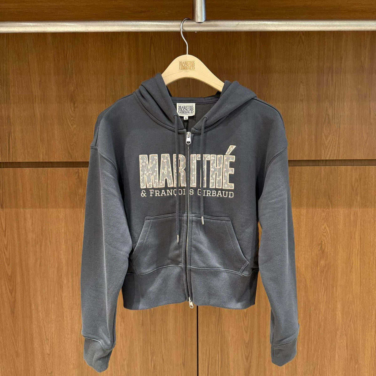售完即止🌸🇰🇷Marithe W LACE APPLIQUE CROP HOODIE ZIPUP | 預訂約3-4星期 娉婷貿易公司 Exquisite Beauty Trading Company