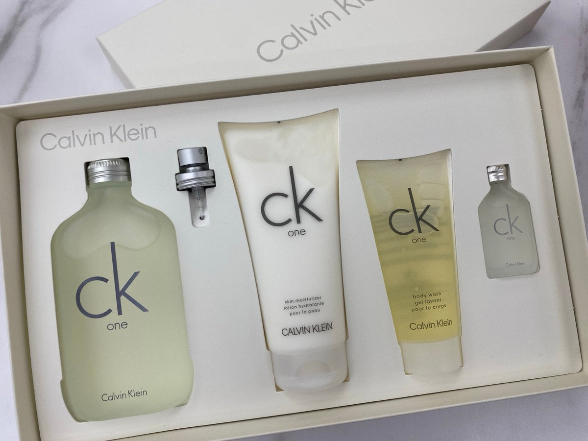 供應商現貨🌸免稅正品 Calvin Klein CK one Eau De Toilette Ck one 淡香水4件套(淡香水200ml+身體乳200ml+沐浴露100ml+淡香水15ml) | 預訂 逢星期一，三返倉執貨 其後約3-5個工作天寄出 娉婷貿易公司 Exquisite Beauty Trading Company