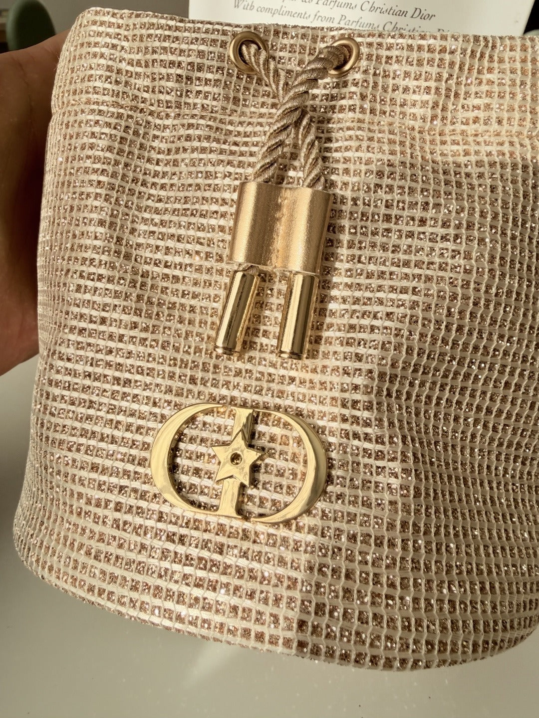 售完即止🌸Dior 聖誕系列水桶袋 美妝專櫃贈品 | 預訂約4-6星期 娉婷貿易公司 Exquisite Beauty Trading Company
