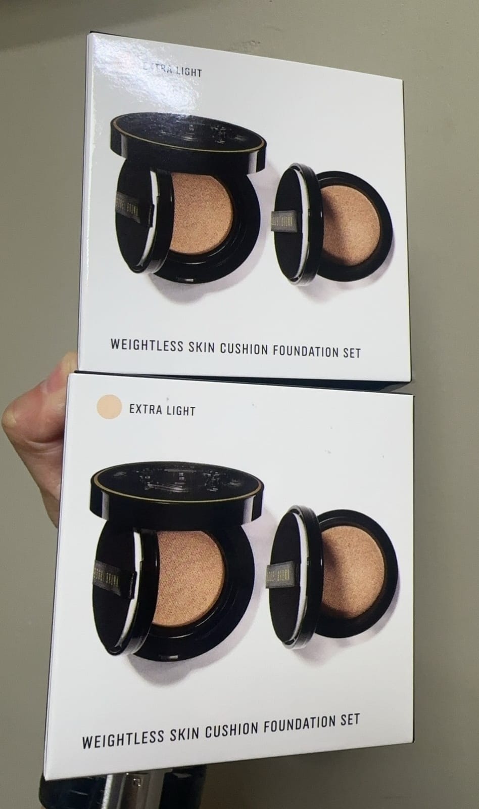 供應商現貨🌸免稅正品 Bobbi Brown芭比布朗氣墊spf40+＃ 02extra light帶替換芯（正裝＋替換芯） | 預訂 逢星期一，三返倉執貨 其後約3-5個工作天寄出 娉婷貿易公司 Exquisite Beauty Trading Company