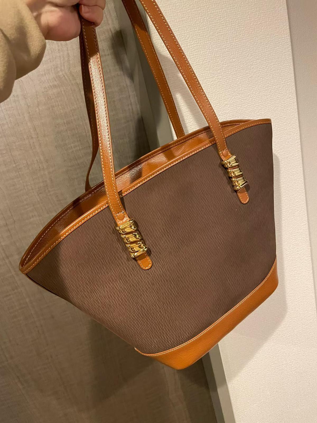 🌸日本中古品代購 Loewe金蛇骨貝殼包 | 預訂約2-3星期 娉婷貿易公司 Exquisite Beauty Trading Company
