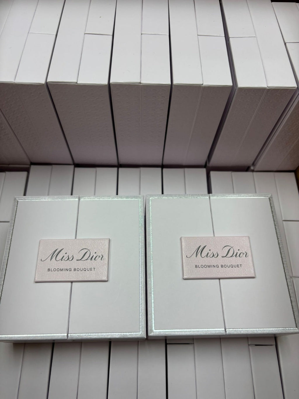 【24小時網站自助下單】現貨🌸DIOR # Miss Dior花漾甜心香水套盒 花漾甜心EDT 5ml+身體乳20ml | 落單後約5-7個工作天寄出 娉婷貿易公司 Exquisite Beauty Trading Company