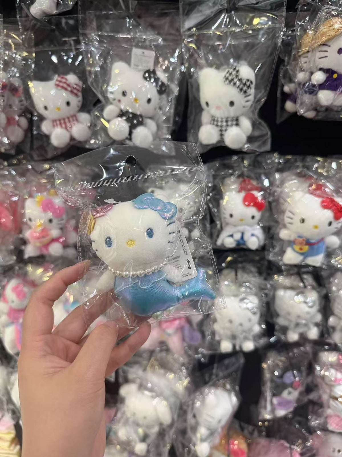 【24小時網站自助下單】🌸韓國代購 🇰🇷Hello Kitty 掛件 | 預訂約2-3星期(whatsapp send款式訂貨) 娉婷貿易公司 Exquisite Beauty Trading Company