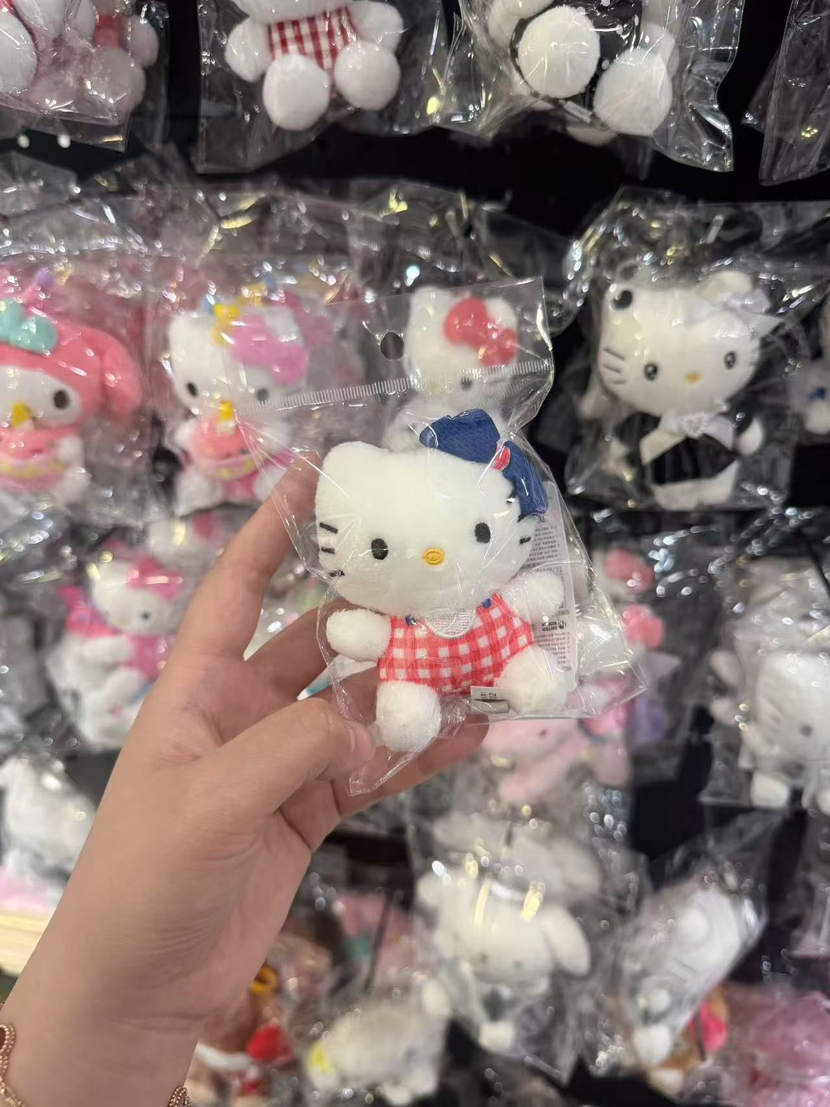 【24小時網站自助下單】🌸韓國代購 🇰🇷Hello Kitty 掛件 | 預訂約2-3星期(whatsapp send款式訂貨) 娉婷貿易公司 Exquisite Beauty Trading Company