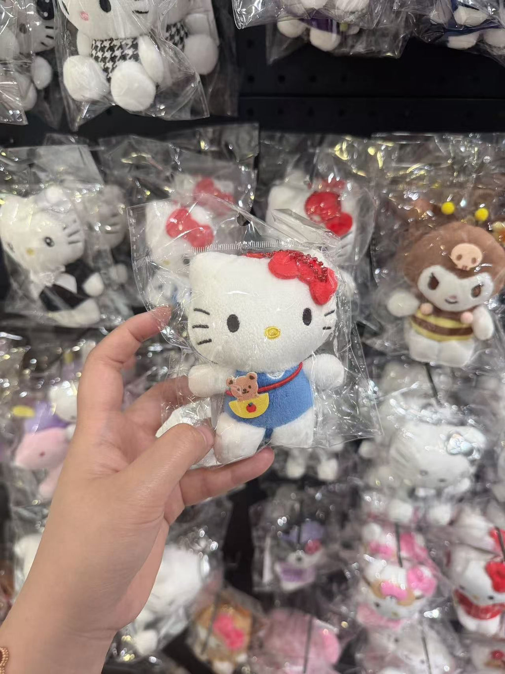 【24小時網站自助下單】🌸韓國代購 🇰🇷Hello Kitty 掛件 | 預訂約2-3星期(whatsapp send款式訂貨) 娉婷貿易公司 Exquisite Beauty Trading Company