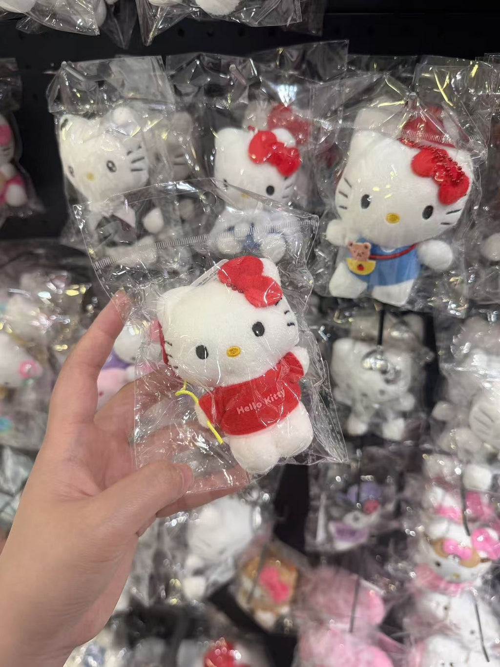 【24小時網站自助下單】🌸韓國代購 🇰🇷Hello Kitty 掛件 | 預訂約2-3星期(whatsapp send款式訂貨) 娉婷貿易公司 Exquisite Beauty Trading Company