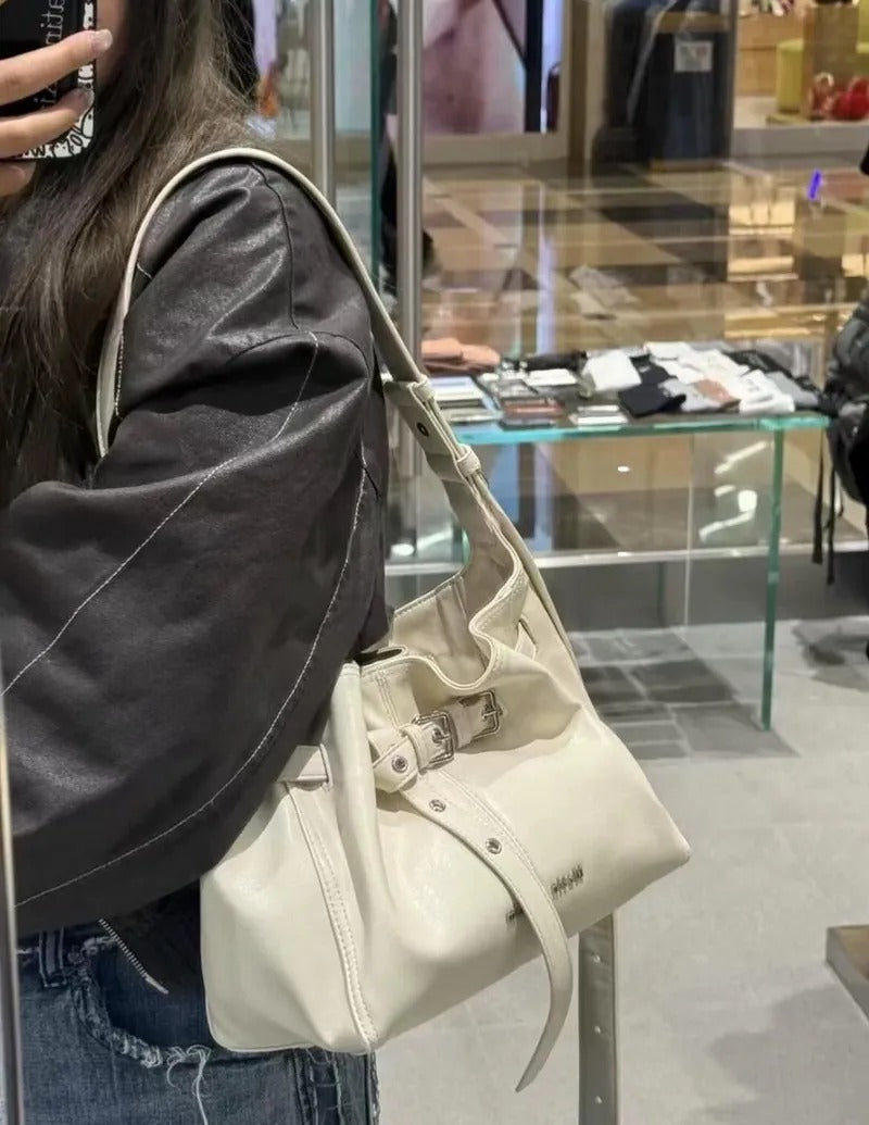 【24小時網站自助下單】🌸超級抵團購🔥韓國🇰🇷潮牌Matin Kim - 小號雙針扣皮帶水桶包 | 預訂約3-4星期 娉婷貿易公司 Exquisite Beauty Trading Company