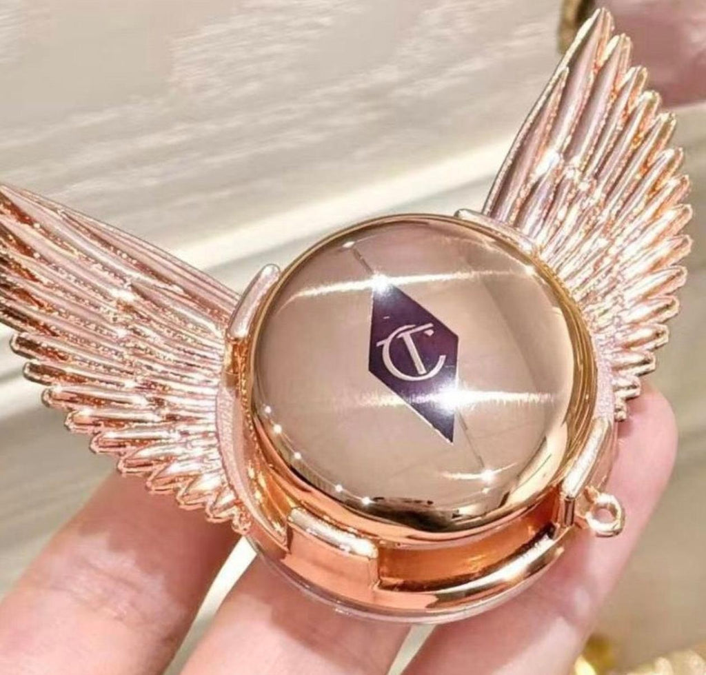 【24小時網站自助下單】❤️🔥數量有限，售完即止❤️🔥🌸❤️🔥快閃❤️🔥Charlotte Tilbury香港專櫃限定🎀天使翼手機支架+迷你定妝粉餅一號色0.8g (可替換) 沒有配粉撲的 | 預訂約1-2星期 娉婷貿易公司 Exquisite Beauty Trading Company