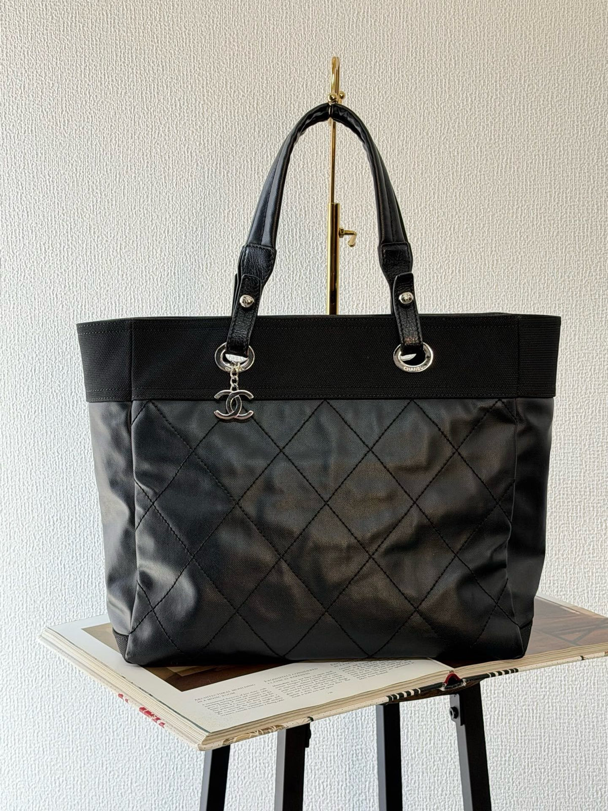 【24小時網站自助下單】🌸日本中古品代購 Chanel paris biarritz黑銀菱格子母托特包➕標 16開 | 預訂約2-3星期 娉婷貿易公司 Exquisite Beauty Trading Company