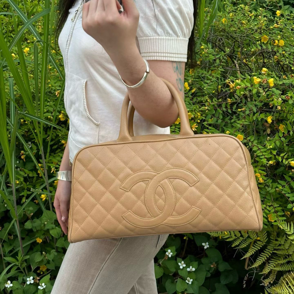 【24小時網站自助下單】🌸日本中古品代購 CHANEL 香奈兒奶茶色保齡球手提包大號 卡標齊10開 | 預訂約2-3星期 娉婷貿易公司 Exquisite Beauty Trading Company