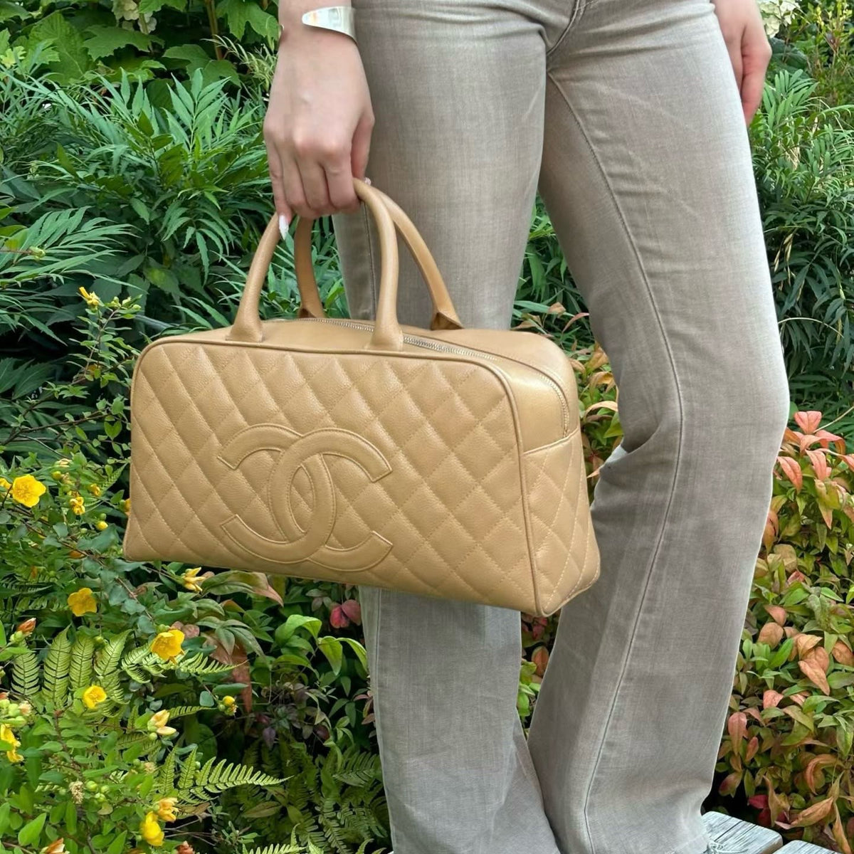 【24小時網站自助下單】🌸日本中古品代購 CHANEL 香奈兒奶茶色保齡球手提包大號 卡標齊10開 | 預訂約2-3星期 娉婷貿易公司 Exquisite Beauty Trading Company