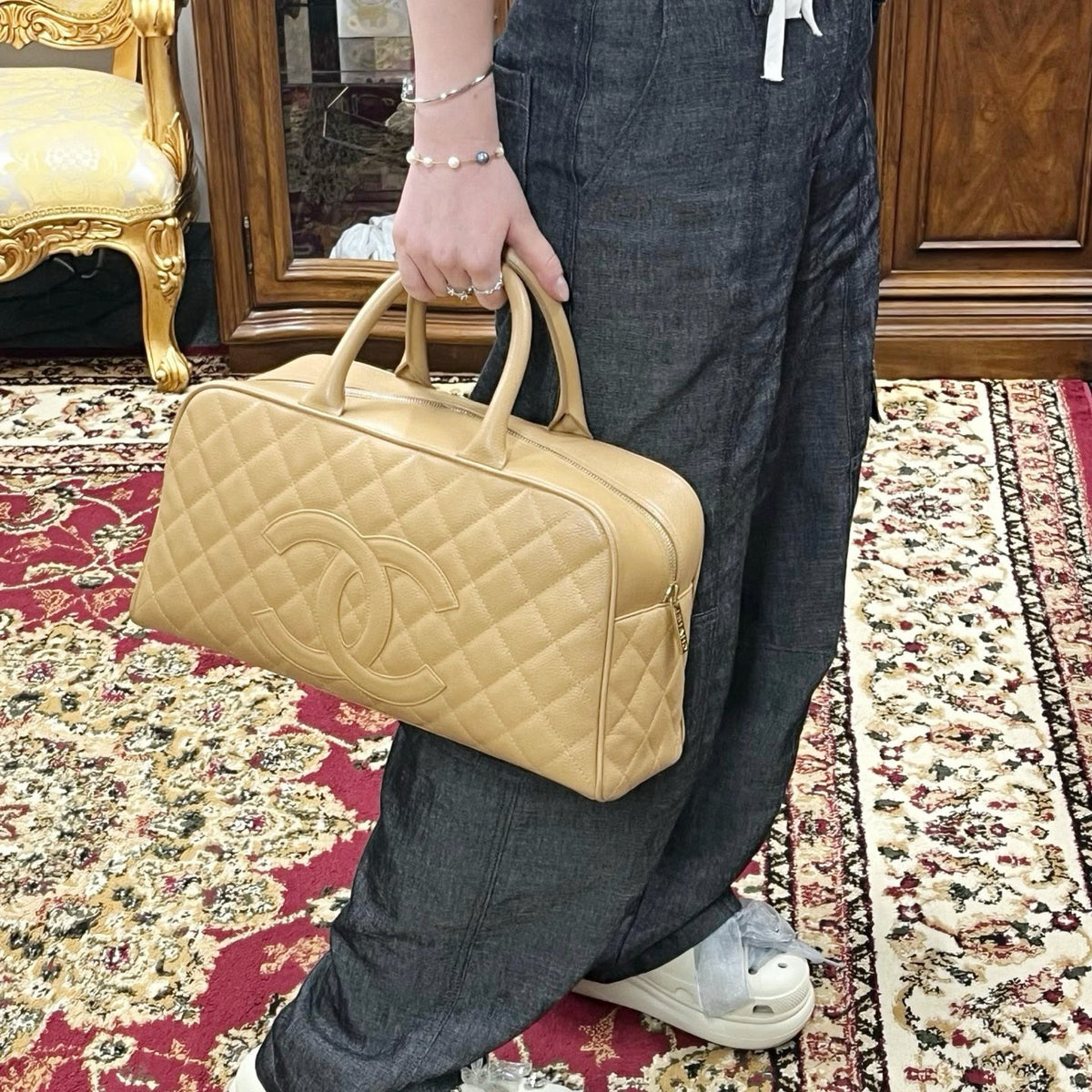 【24小時網站自助下單】🌸日本中古品代購 CHANEL 香奈兒奶茶色保齡球手提包大號 卡標齊10開 | 預訂約2-3星期 娉婷貿易公司 Exquisite Beauty Trading Company