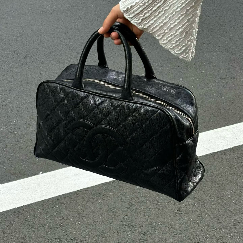 【24小時網站自助下單】🌸日本中古品代購 CHANEL 香奈兒黑金牛皮大logo手提保齡球大號 有標無卡8開 | 預訂約2-3星期 娉婷貿易公司 Exquisite Beauty Trading Company