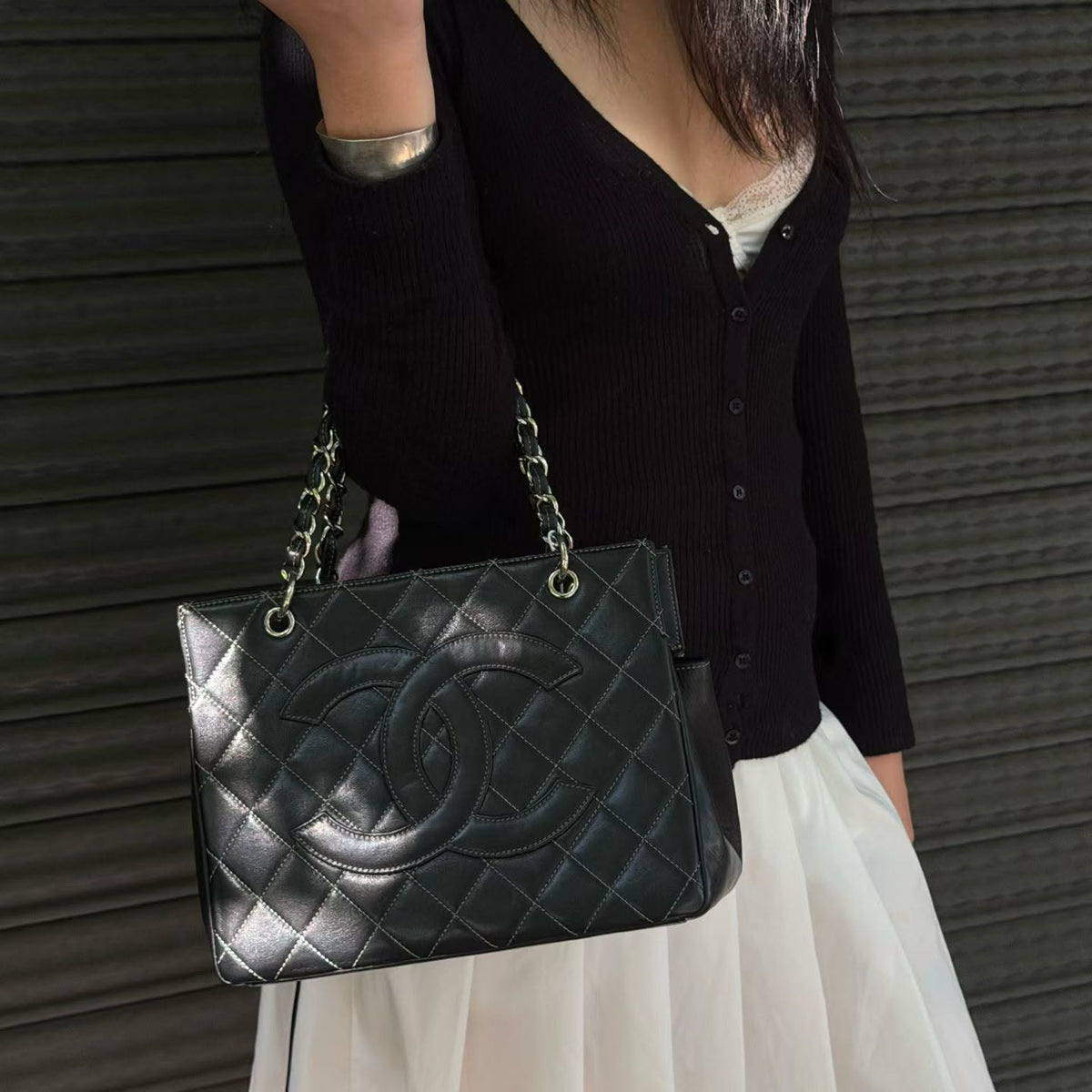 【24小時網站自助下單】🌸日本中古品代購 CHANEL 香奈兒黑銀羊皮外縫線菱格紋手提腋下托特包 | 預訂約2-3星期 娉婷貿易公司 Exquisite Beauty Trading Company
