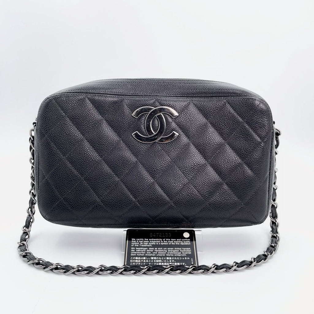 【24小時網站自助下單】🌸日本中古品代購 CHANEL 香奈兒黑銀魚子醬牛皮大logo拉鍊單肩包 卡標齊6開 | 預訂約2-3星期 娉婷貿易公司 Exquisite Beauty Trading Company