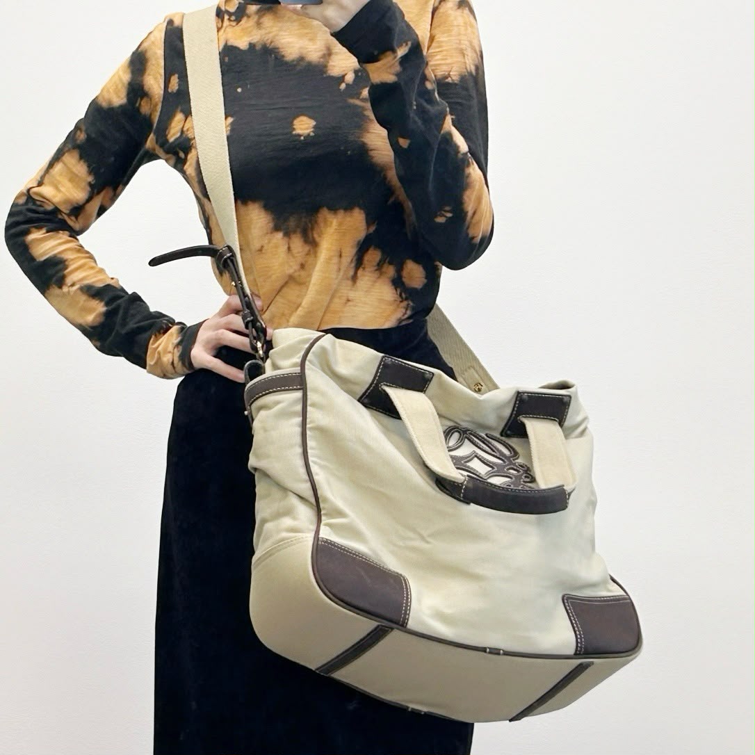 【24小時網站自助下單】🌸日本中古品代購 loewe米棕色帆布拼皮大logo 2way托特包 | 預訂約2-3星期 娉婷貿易公司 Exquisite Beauty Trading Company