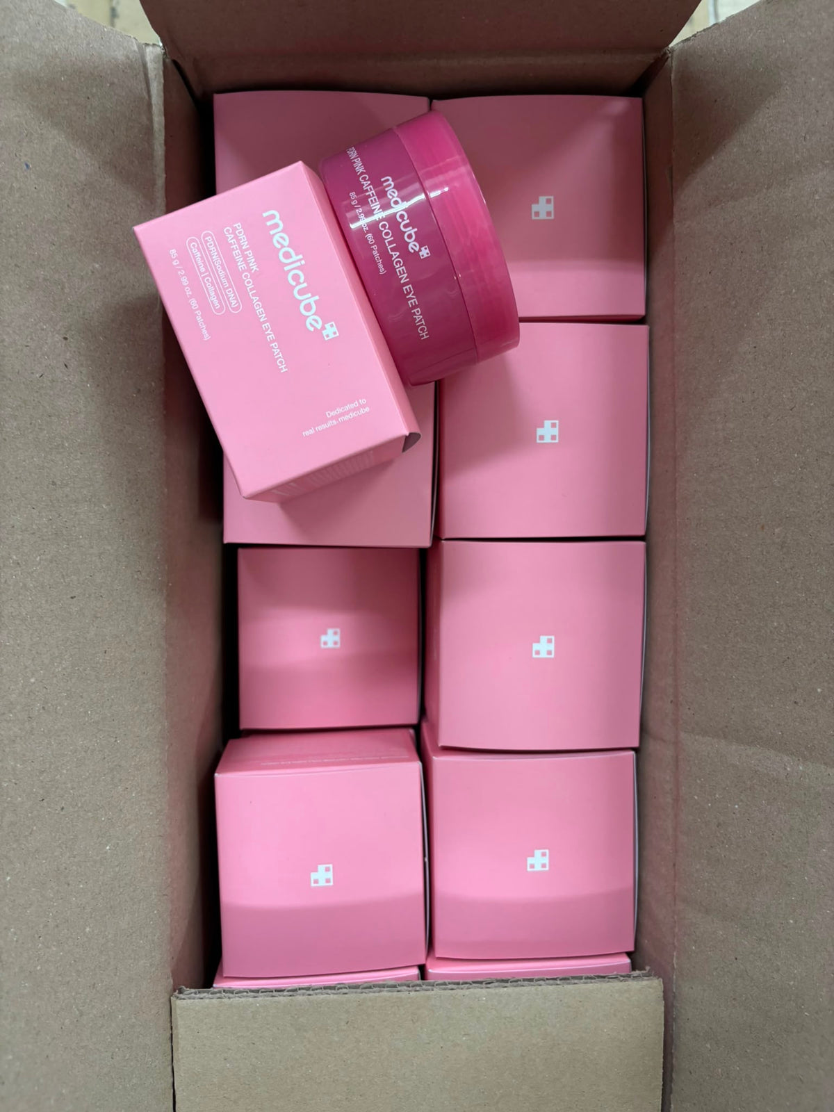 【24小時網站自助下單】現貨🌸🌟韓國🇰🇷MEDICUBE PDRN 粉紅咖啡因膠原蛋白眼膜60片 | 落單後約3-5個工作天寄出 娉婷貿易公司 Exquisite Beauty Trading Company