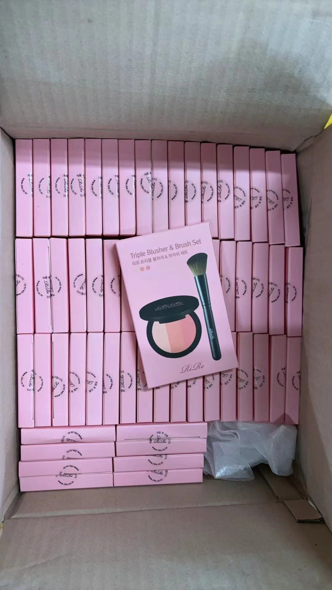 【24小時網站自助下單】現貨🌸韓國🇰🇷RiRe自然不造作三色腮紅玫瑰胭脂盤 | 落單後約3-5個工作天寄出 娉婷貿易公司 Exquisite Beauty Trading Company