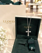 預訂 | 2026年11月10日截 💎超靚呀好閃呀💎 LLOYD免稅店店長推介近期爆單爆紅925純銀閃鑽十字架項鍊👍🏻 | 下單後 2-3 星期到