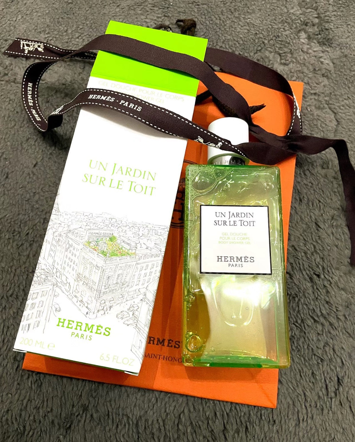 供應商最後少量現貨 🌸免稅正品 Hermes Eau de Pamplemousse Rose Hair And Body Shower Gel 愛馬仕粉紅葡萄柚洗髮沐浴露200ml | 預訂 逢星期一、三返倉執貨 其後約3-5個工作天寄出 娉婷貿易公司 Exquisite Beauty Trading Company