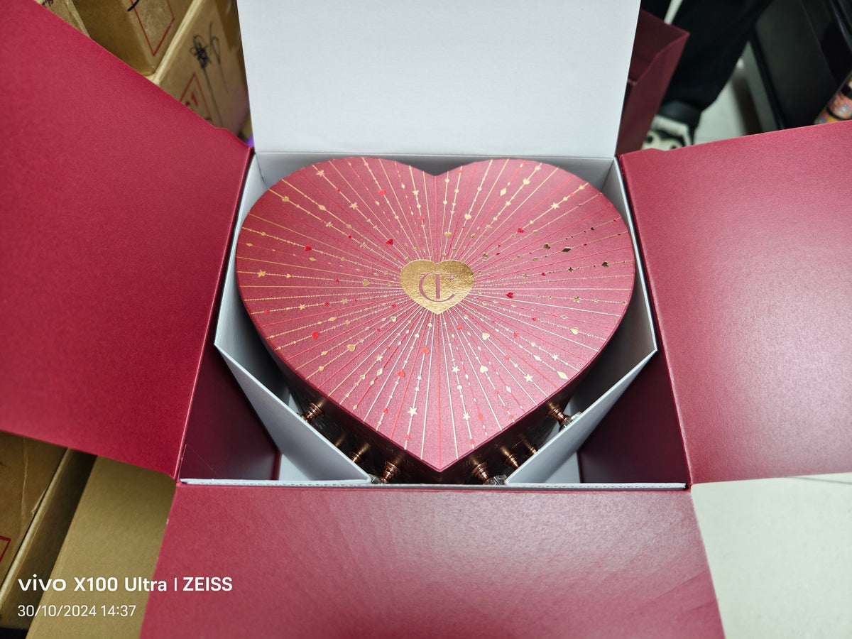 供應商現貨10套售完即止🌸免稅正品 CT 2024聖誕倒數月曆 實物超靚呀😍😍😍 | 預訂 逢星期一，三返倉執貨 其後約3-5個工作天寄出 娉婷貿易公司 Exquisite Beauty Trading Company