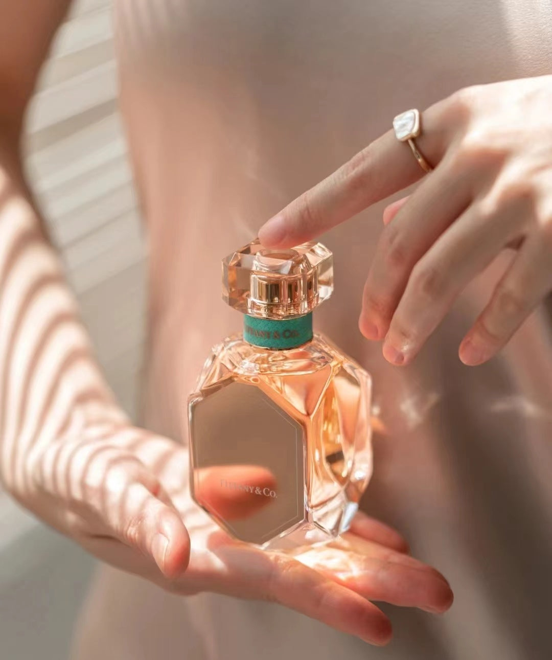 供應商現貨🌸免稅正品 Tiffany & Co 蒂芙尼玫瑰金女士香水EDP 75ml | 預訂 逢星期一，三返倉執貨 其後約3-5個工作天寄出 娉婷貿易公司 Exquisite Beauty Trading Company