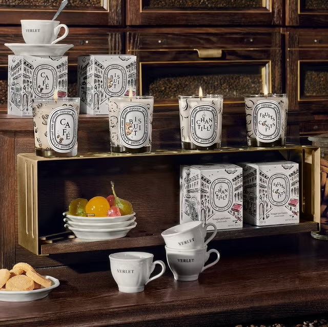 供應商現貨🌸免稅正品 DIPTYQUE X CAFÉ VERLET LIMITED EDITION CANDLE 蒂普提克巴黎咖啡館限量蠟燭 190g | 預訂 逢星期一，三返倉執貨 其後約3-5個工作天寄出 娉婷貿易公司 Exquisite Beauty Trading Company