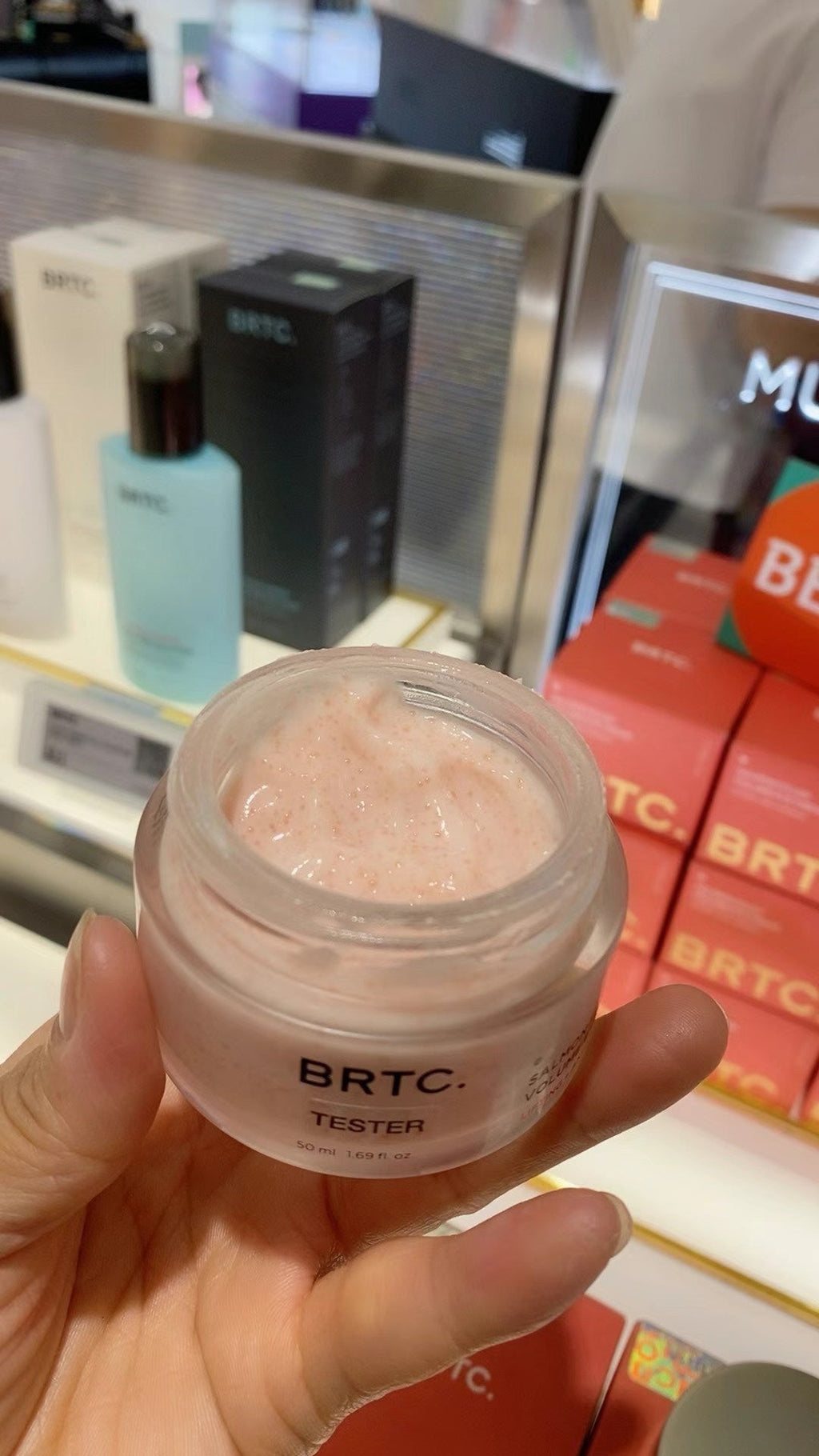 供應商現貨🌸【韓國本土】🇰🇷超級超級火的BRTC三文魚籽眼霜 | 預訂 逢星期一，三返倉執貨 其後約3-5個工作天寄出 娉婷貿易公司 Exquisite Beauty Trading Company