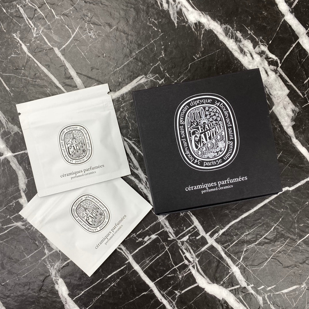 供應商現貨🌸免稅正品 Diptyque Perfumed Brooch -蒂普提克小鳥造型香氛胸針 | 預訂 逢星期一、三返倉執貨 其後約3-5個工作天寄出 娉婷貿易公司 Exquisite Beauty Trading Company