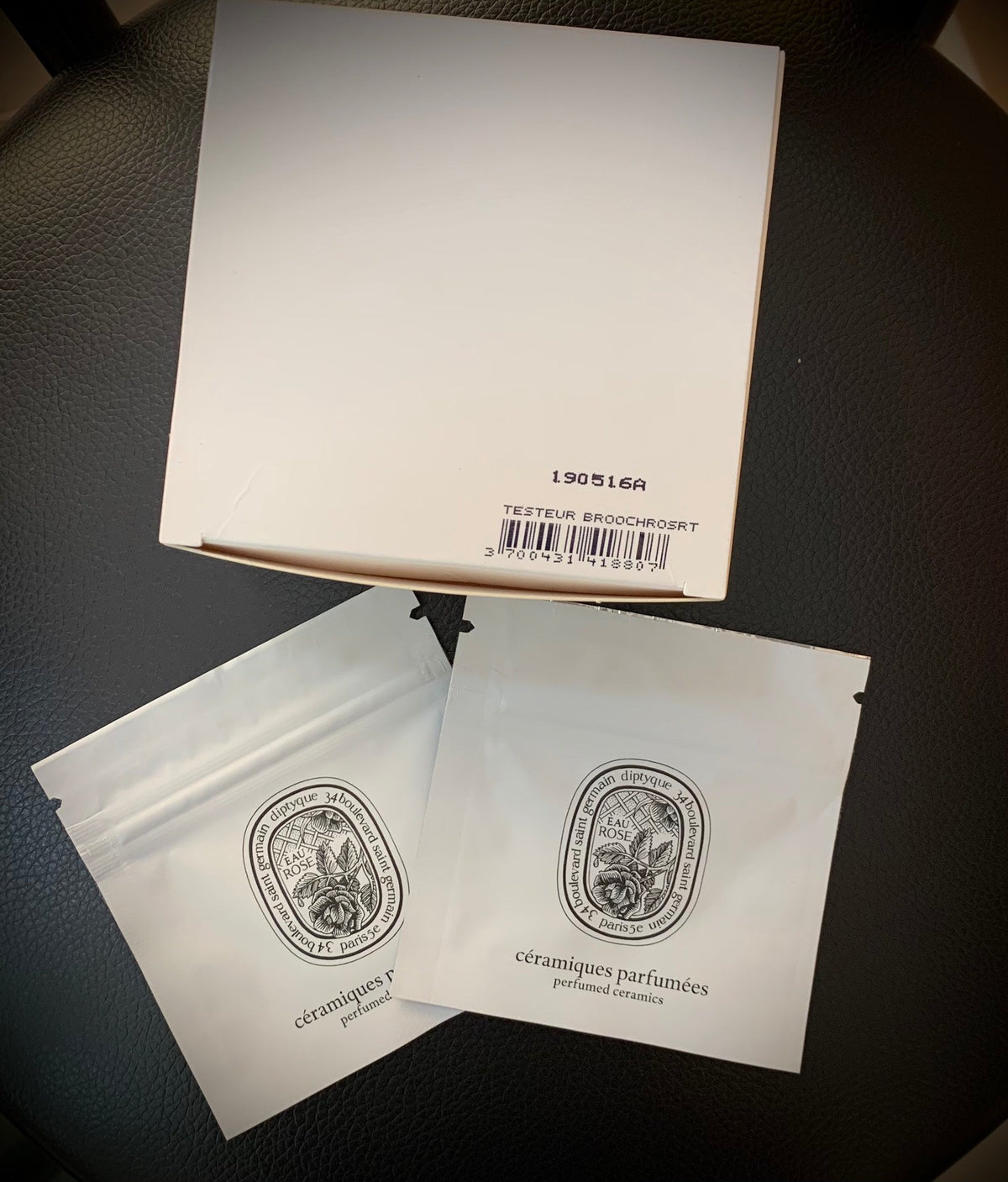 供應商現貨🌸免稅正品 (簡裝) Diptyque Ceramic Refill for Brooch 蒂普提克香氛小鳥胸針香薰陶瓷片替換裝×4片(替換裝，不含胸針) | 預訂 逢星期一、三返倉執貨 其後約3-5個工作天寄出 娉婷貿易公司 Exquisite Beauty Trading Company