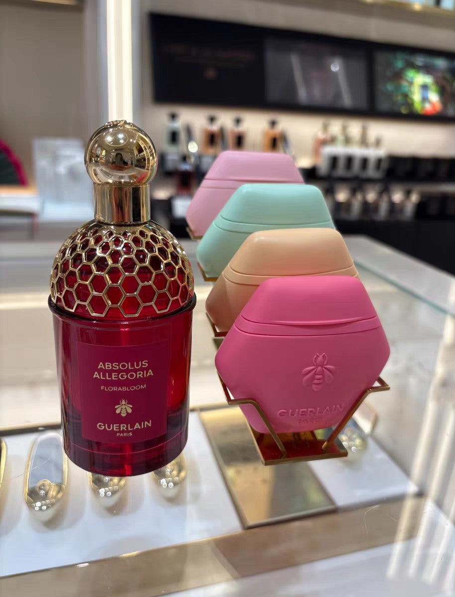 供應商現貨🌸免稅正品 ❤️🔥新品快閃❤️🔥Guerlain 嬌蘭🆕花草水語護手霜50ml | 預訂 逢星期一，三返倉執貨 其後約3-5個工作天寄出 娉婷貿易公司 Exquisite Beauty Trading Company