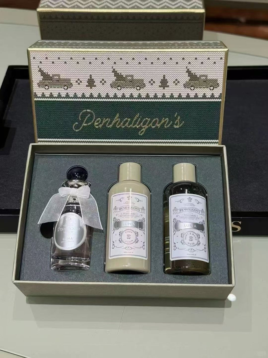 供應商現貨🌸免稅正品 Penhaligon’s潘海利根月亮女神聖誕三件套 | 預訂 逢星期一，三返倉執貨 其後約3-5個工作天寄出 娉婷貿山易公司 Exquisite Beauty Trading Company