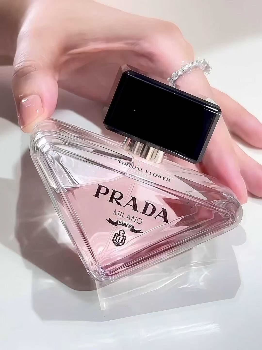 【24小時網站自助下單】🌸香港專櫃 PRADA普拉達我本莫測花鏡版50ml | 預訂約1-2星期 娉婷貿易公司 Exquisite Beauty Trading Company